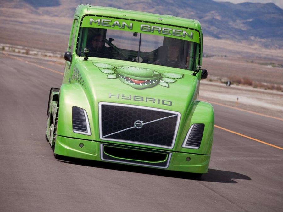  Volvo VNL Mean Green Hybrid 2010 года  (фото 5 из 5)